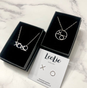 XO Round Pendant