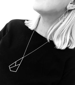 Arrow Pendulum Earrings (Medium)