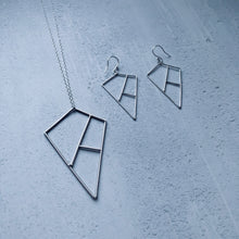 Load image into Gallery viewer, Arrow Drop Earrings